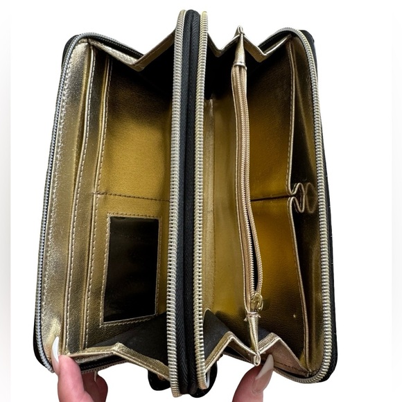 Steve Madden Black Croc-Embossed Zip-Around Wallet - Picture 6 of 8